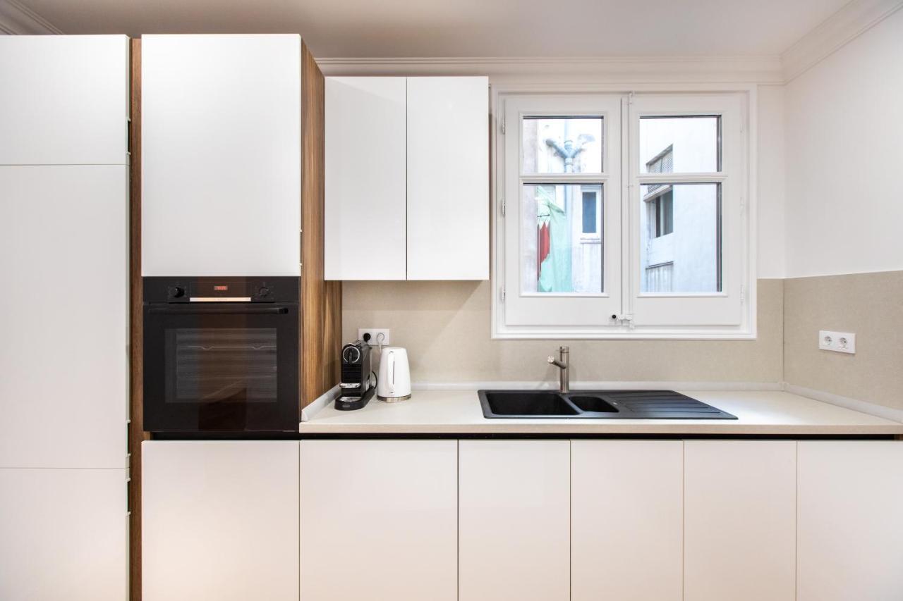 Majestic 4br/4bath In Sagrada Familia Area Appartamento